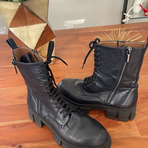 Beautiful Italian boots - Picture 5 of 6